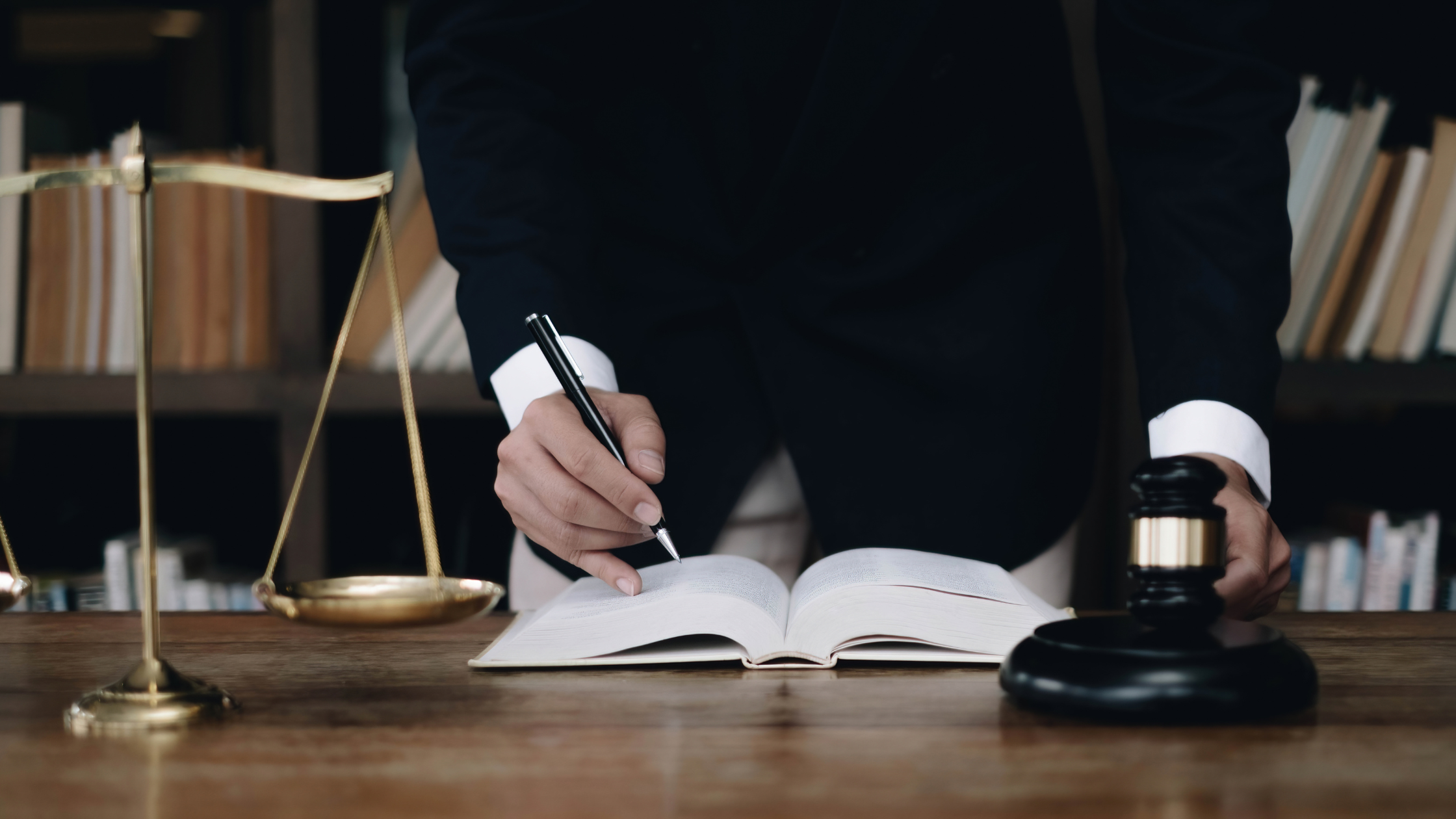 Protestul magistraților și accesul la justiție în 2009 - Piperea & Asociații - firma avocatura