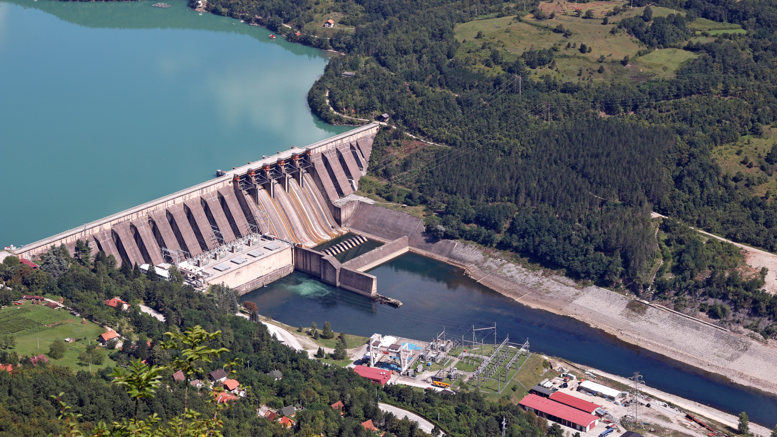 Hidroelectrica în insolvență: efectul Lehman Brothers - Piperea & Asociații - firma avocatura